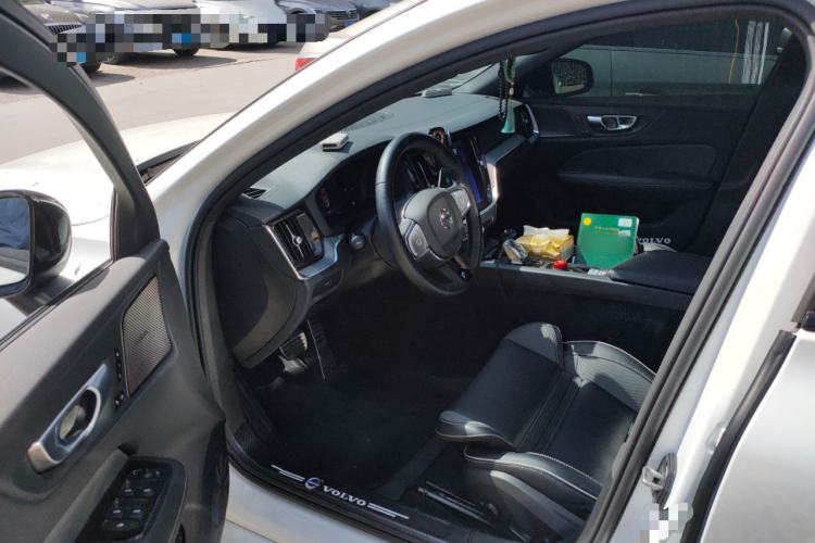 Used Volvo S60 2024 B5 Zhiya Sport Edition
