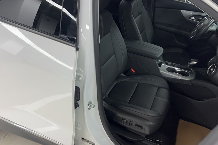 Used Chevrolet Blazer 2022 Mild Hybrid 650T 7-Seater Wei Version
