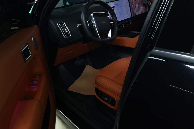 Used Li Auto L7 2025 Pro Smart Refresh Edition
