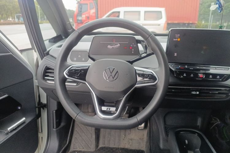 Used Volkswagen ID.3 2024 Outstanding Edition
