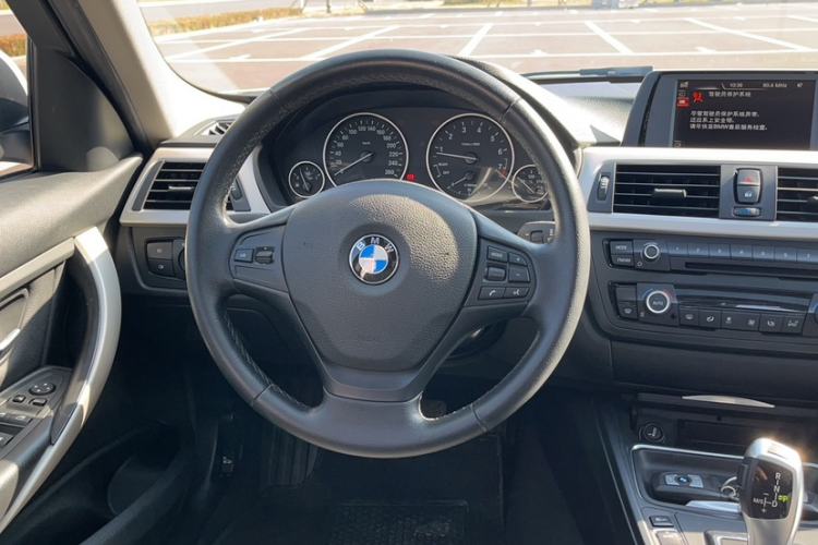 Used BMW 3 Series 2015 320Li Luxury Edition Fashion Model
