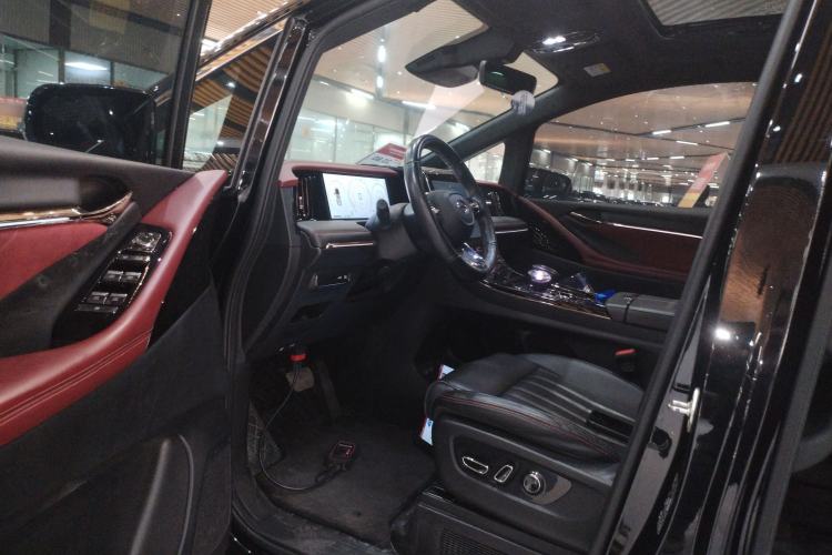 Used GAC Trumpchi M8 2023 Zongshi Series Dual-Motor Supreme Edition
