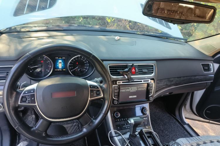 Used Haval H8 2015 2.0T Two-Wheel Drive Luxury Edition