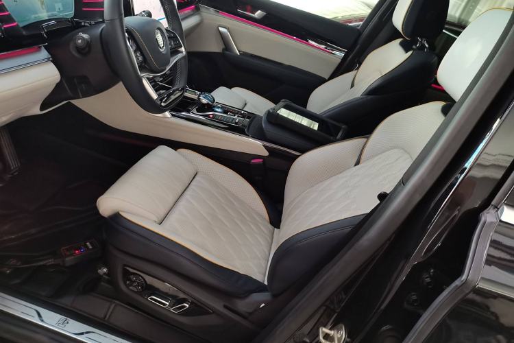 Used BYD Tang New Energy 2022 EV 635 km All-Wheel-Drive Flagship Model
