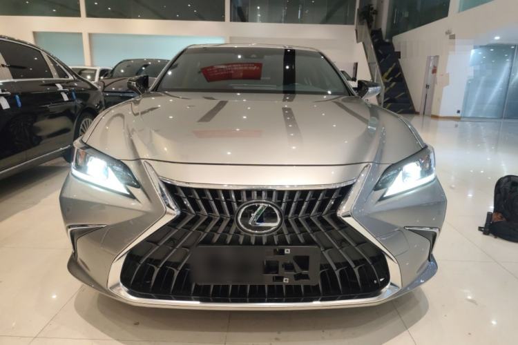 Used Lexus ES 2022 300h Excellence Edition