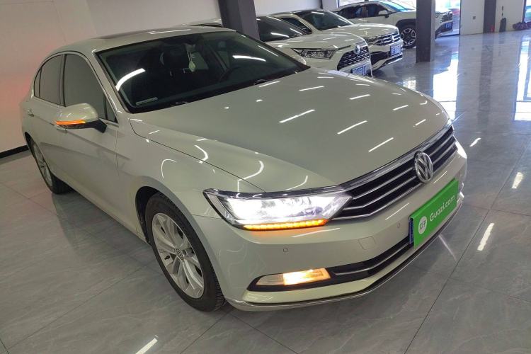 Used Volkswagen Magotan 2017 380TSI DSG Luxury Model
