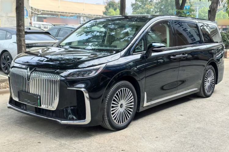 Used VOYAH Dream 2025 PHEV Four-Wheel-Drive Flagship Kunpeng Edition
