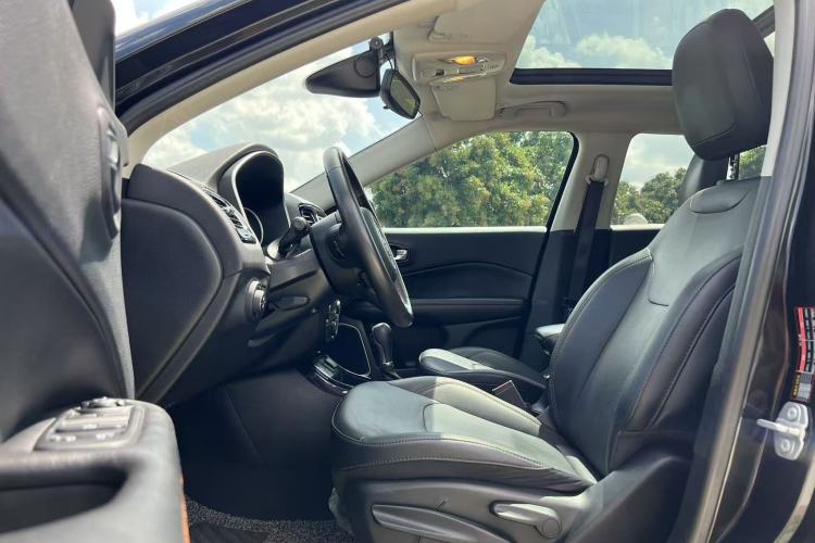 Used  Compass 2020 220T Automatic Elite Edition
