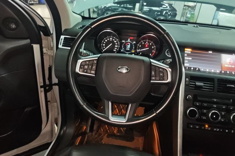 Used Land Rover Discovery Sport 2018 240 PS HSE Version
