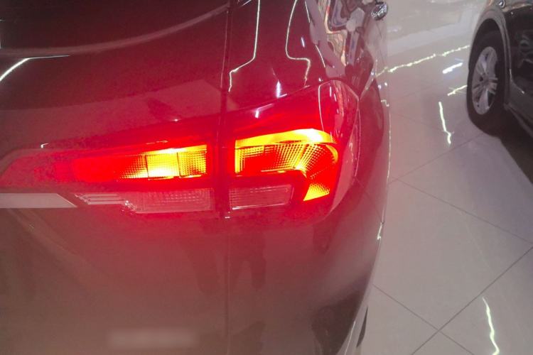 Used Haval M6 2019 1.5T DCT Two-Wheel Drive Elite Version China VI Standard
