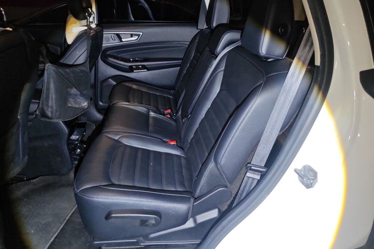 Used Ford Edge 2018 EcoBoost 245 Two-Wheel-Drive Titanium 7-Seater China V Standard
