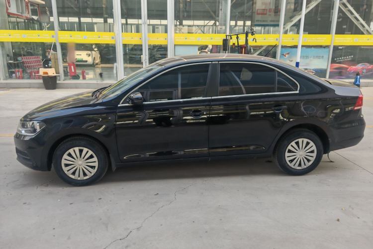 Used Volkswagen Santana 2016 1.6L Manual Fashion Edition
