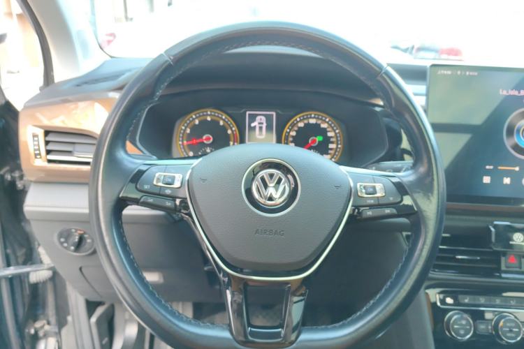 Used Volkswagen Tharu 2020 280TSI Two-Wheel Drive Luxury Plus Version China VI Standard