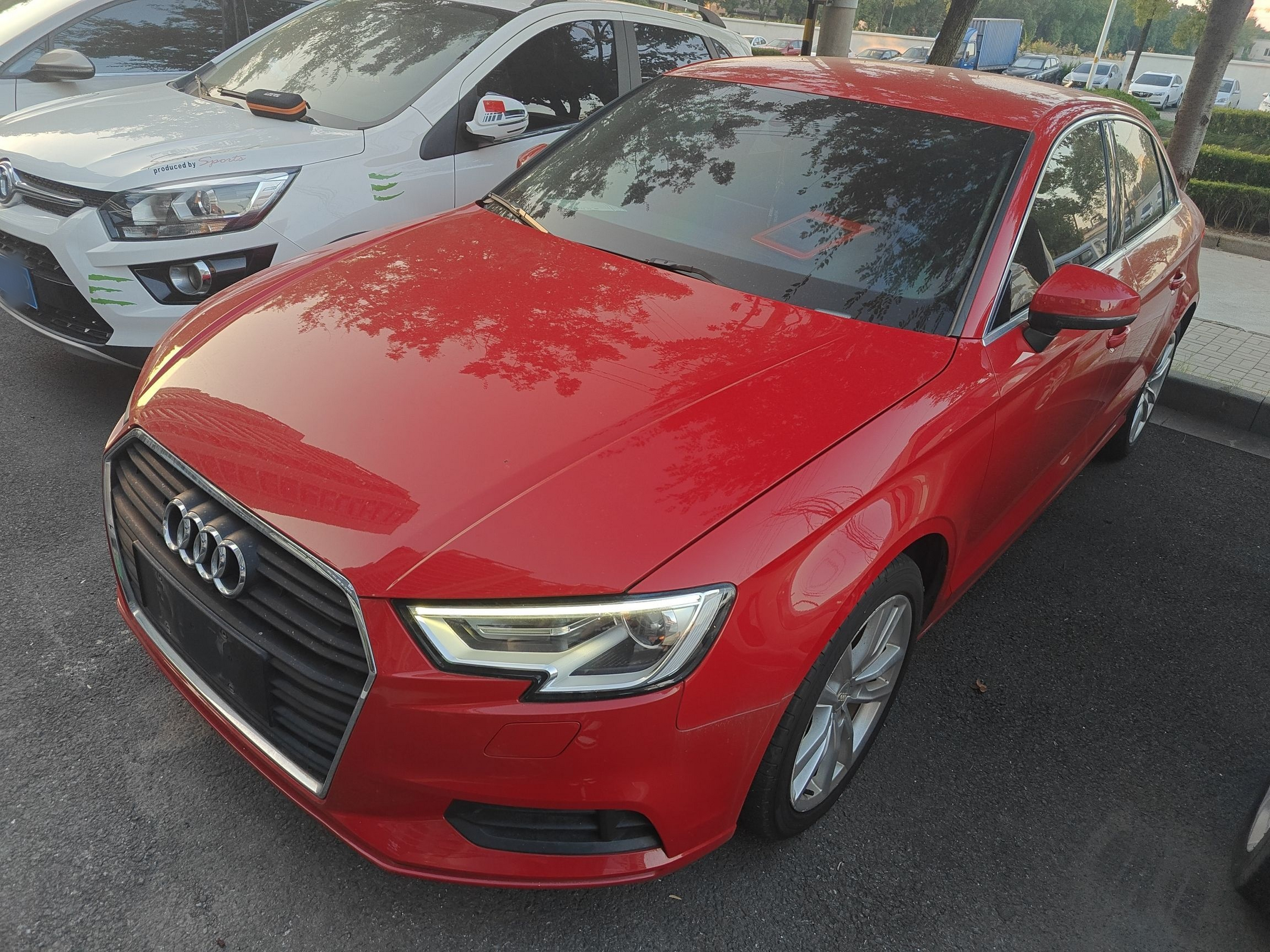 Под передней частью автомобиля