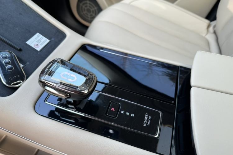 Used Hima AITO M7 2022 1.5T Four-Wheel Drive Luxury Edition