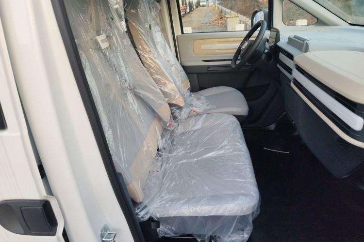 Used SAIC MAXUS Dana V1 