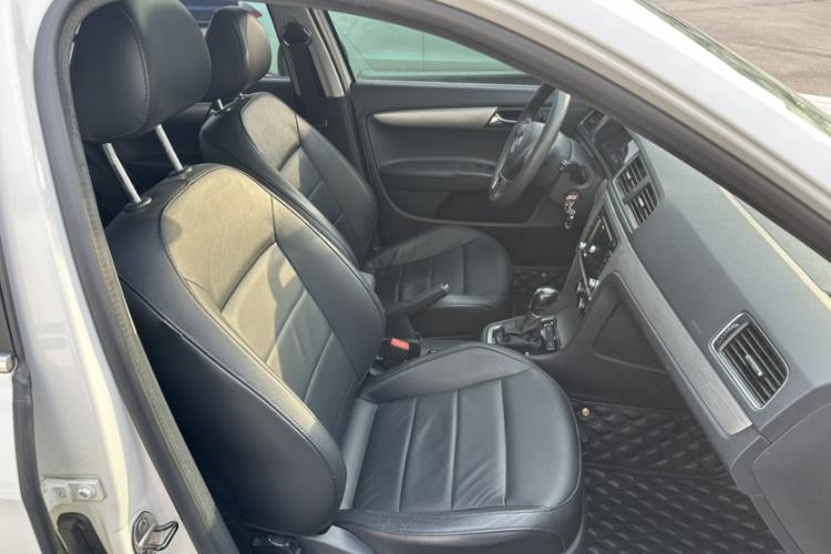 Used Volkswagen Lavida 2013 Restyled Classic 1.6L Automatic Comfort Edition
