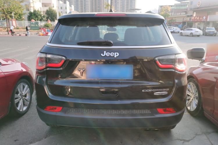 Used  Compass 2017 200T Automatic Family Edition
