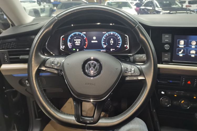 Used Volkswagen Passat 2019 380TSI Luxury Edition China VI Standard
