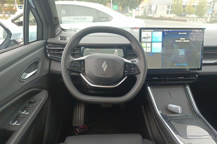 Used Livan Livan 7 2024 605 km Glory Edition
