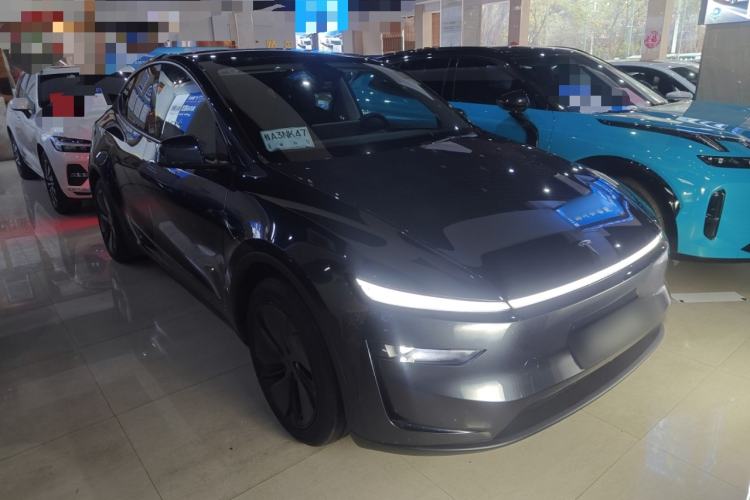 Used Tesla Model Y 2025 Rear-Wheel-Drive Version
