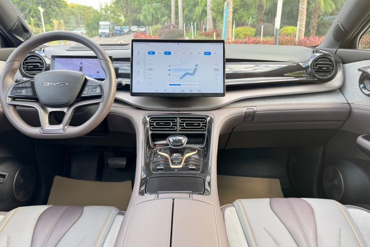 Used BYD Frigate 07 2023 DM-i 100KM Flagship Model
