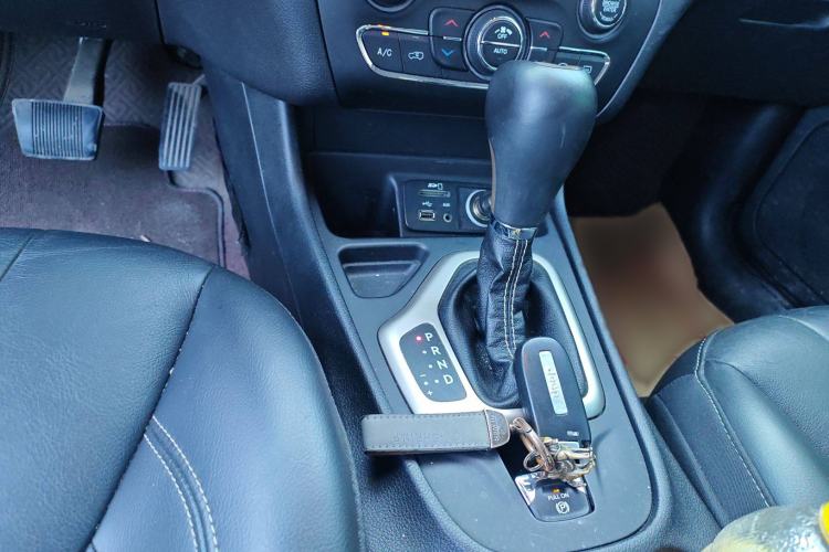 Used  Cherokee 2017 2.4L Leading Edition
