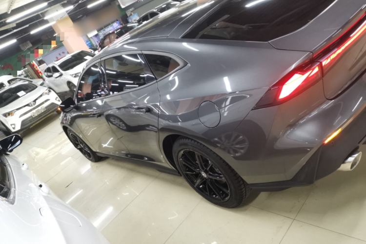 Used Changan UNI-V iDD 2023 ZhiDian iDD 1.5T 113km Smart & Fun Version
