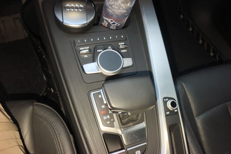 Used Audi A4L 2018 30th Anniversary Edition 40 TFSI Fashion Model