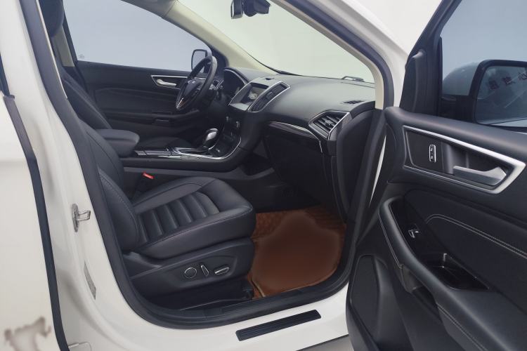 Used Ford Edge 2018 EcoBoost 245 Two-Wheel-Drive Titanium 7-Seater China VI Standard
