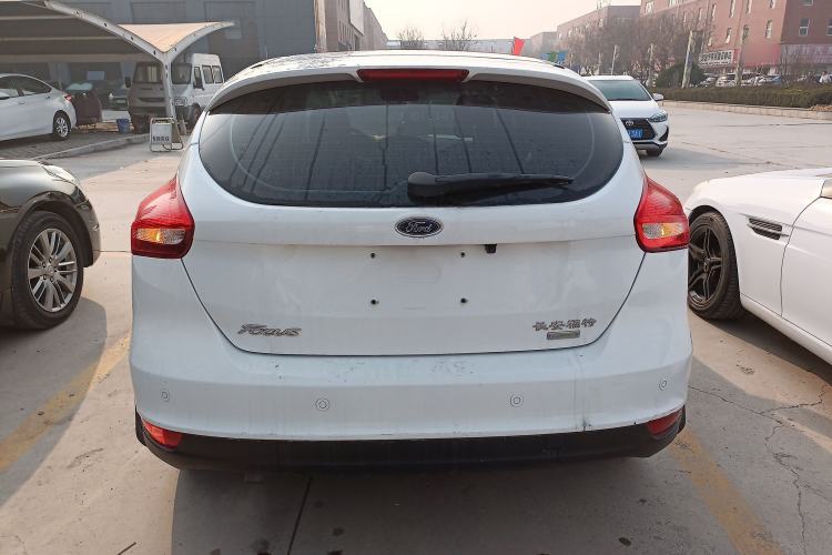 Used Ford Focus 2015 Hatchback EcoBoost 125 Automatic Supreme Style Edition
