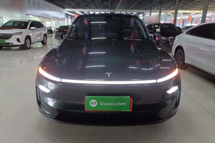 Used Tesla Model Y 2025 Long-Range All-Wheel-Drive Version