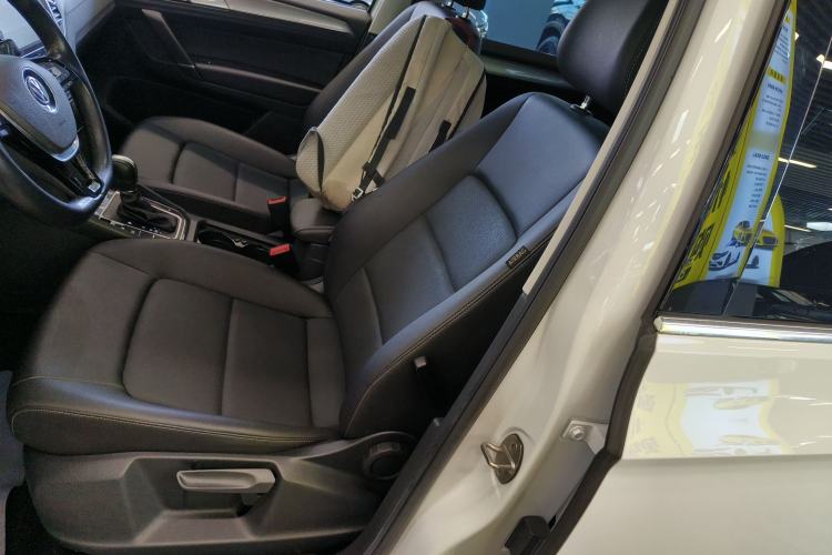 Used Volkswagen Golf Sportsvan 2020 280TSI Automatic Curious Model
