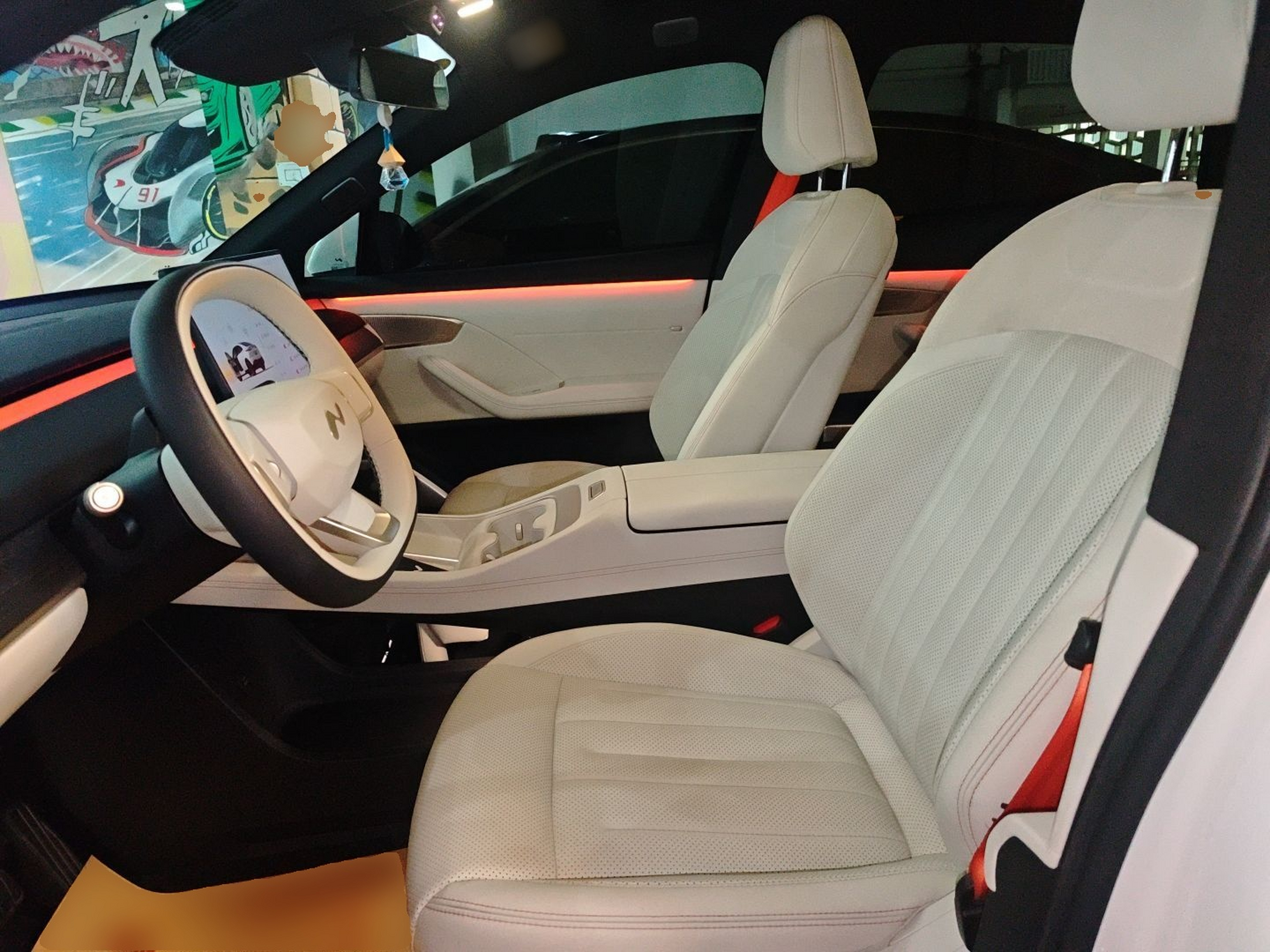 Переднее сиденье в автомобиле