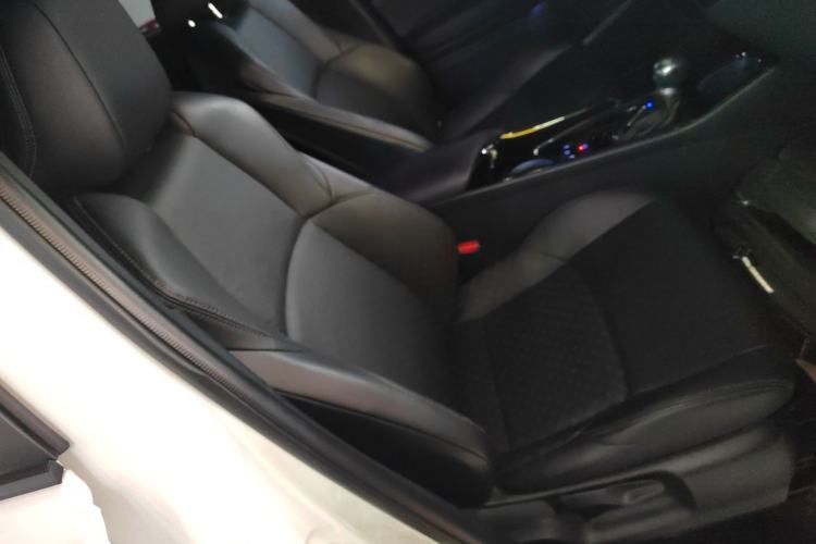 Used Toyota IZOA 2020 2.0L Yichi Version
