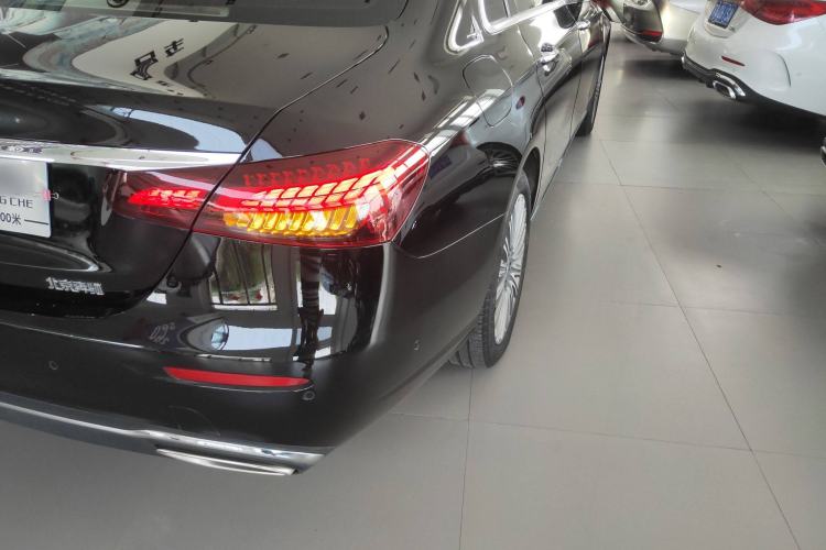 Used Mercedes-Benz E-Class 2022 Second Facelift E 300 L Fashion Edition
