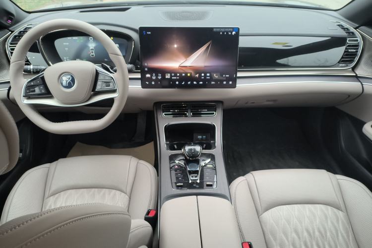 Used BYD Han 2025 DM-i Intelligent Driving Edition 125KM LiDAR Flagship Model
