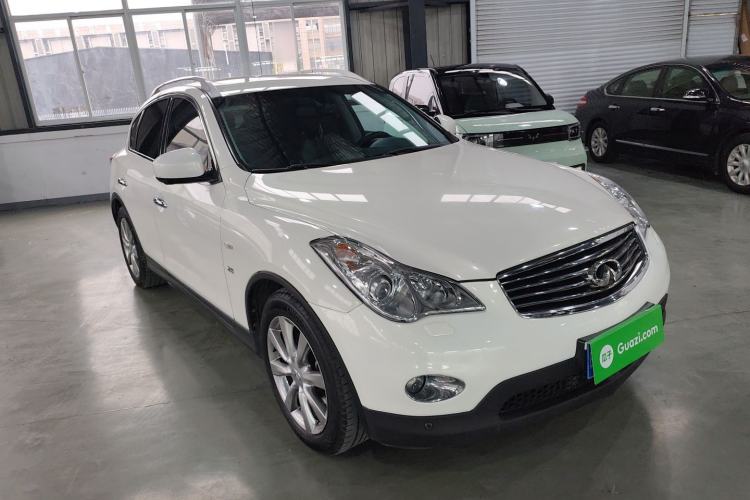 Used Infiniti QX50 2013 2.5L Two-Wheel-Drive Elegant Edition
