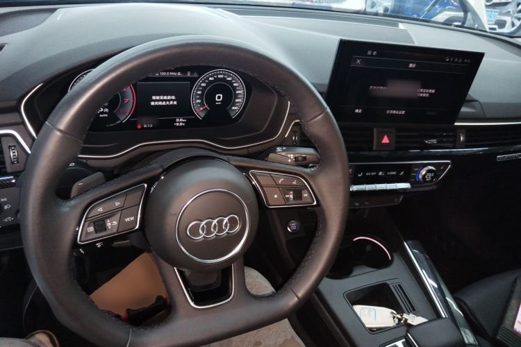 Used Audi A4L 2022 40 TFSI Luxury Dynamic Model
