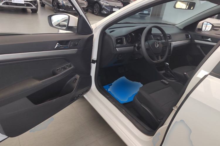 Used Volkswagen Lavida 2018 Classic 1.5L Automatic Fashion Edition China VI Standard
