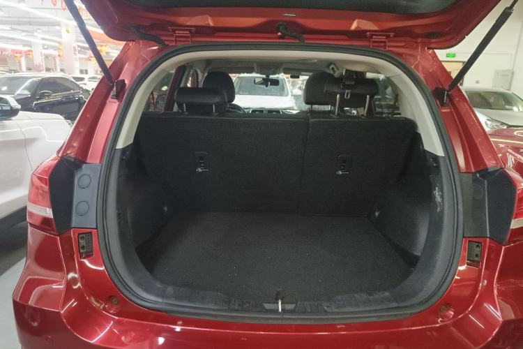 Used Haval H2 2018 Chuanxiang Edition 1.5T Dual-Clutch Two-Wheel Drive Fashion Model China V Standard
