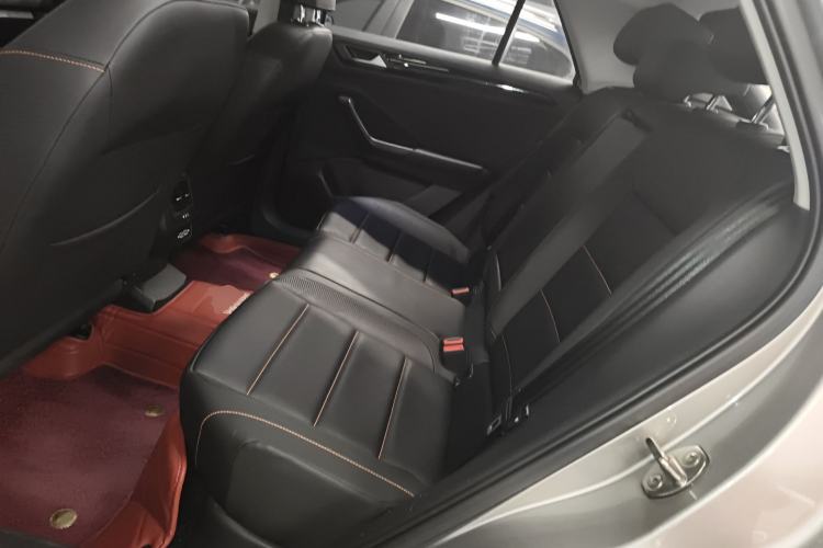 Used Volkswagen T-ROC 2021 280TSI DSG Two-Wheel Drive Comfort Connect Edition
