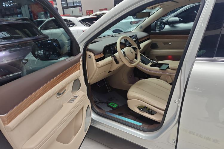 Used Hima AITO M7 2024 1.5T Rear-Drive Plus Version 6 Seats
