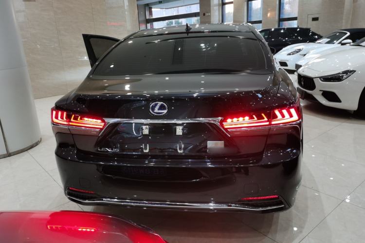 Used Lexus LS 2020 500h Excellence Edition China VI standard
