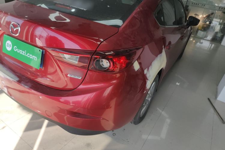 Used Mazda Mazda 3 Axela 2016 Sedan 1.5L Automatic Luxury Model
