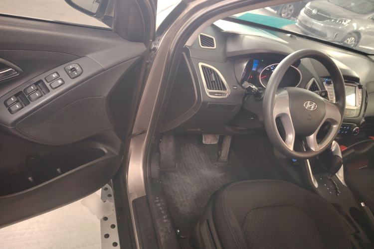 Used Hyundai ix35 2015 2.0L Automatic 2WD Comfort Edition China V Standard