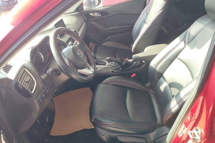 Used Mazda Mazda 3 Axela 2016 Hatchback 1.5L Automatic Luxury Model