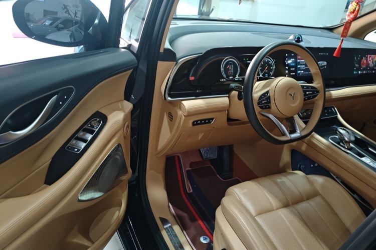 Used VOYAH Dream 2024 PHEV Extended-Range Premium Edition
