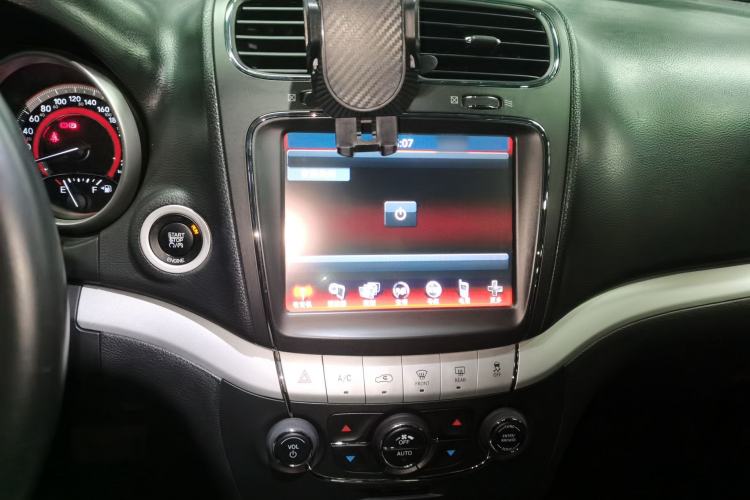 Used Dodge Journey 2015 2.0TD Four-Wheel Drive Luxury Edition
