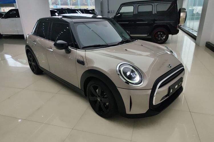 Used  MINI 2023 Updated 1.5T COOPER Artist Five-Door Edition
